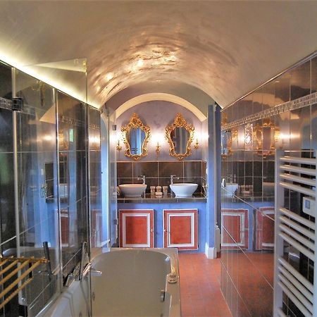 Chateau La Servayrie - Chambre D'Hotes Marcillac-Vallon Екстер'єр фото
