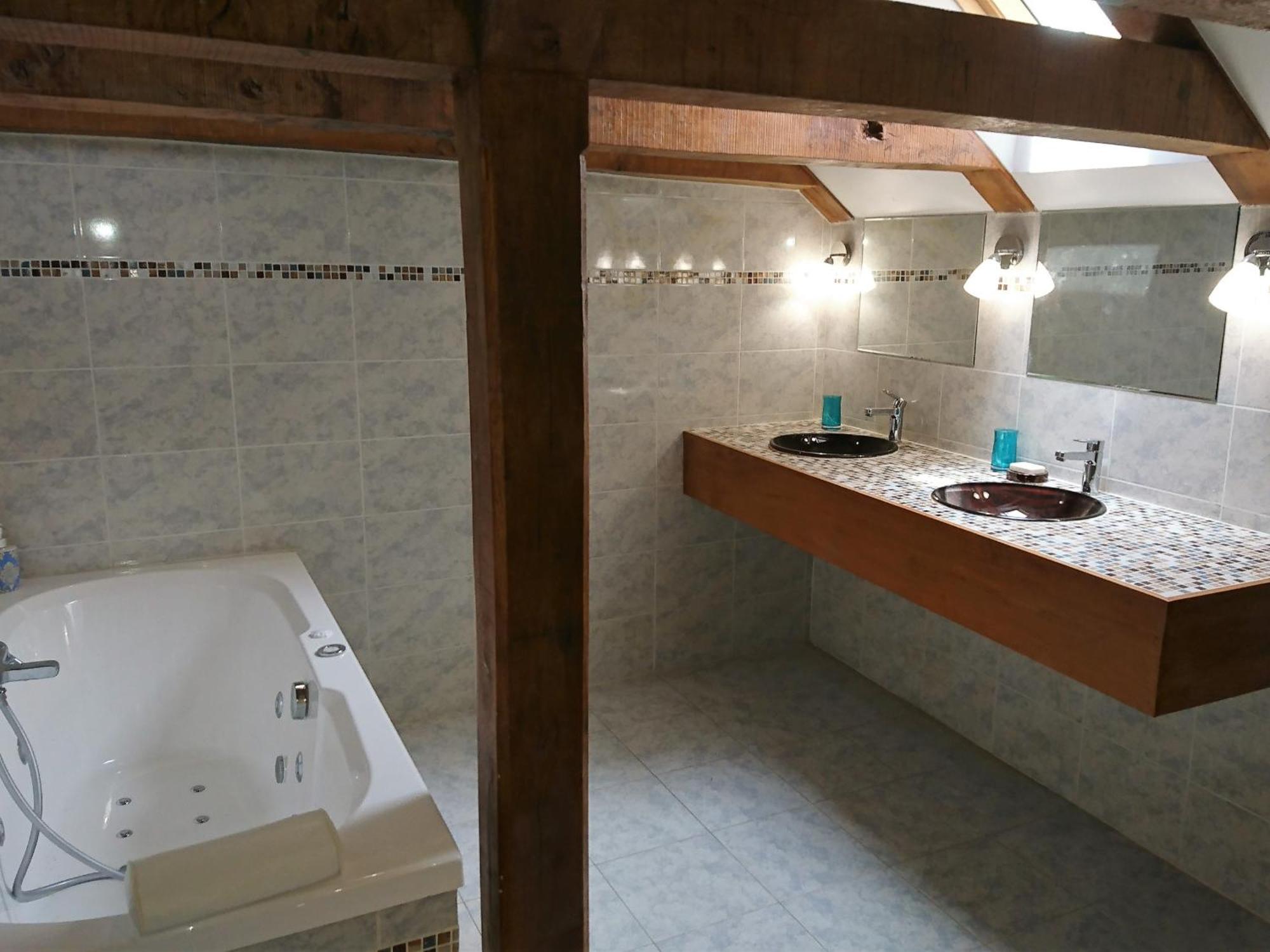 Chateau La Servayrie - Chambre D'Hotes Marcillac-Vallon Номер фото