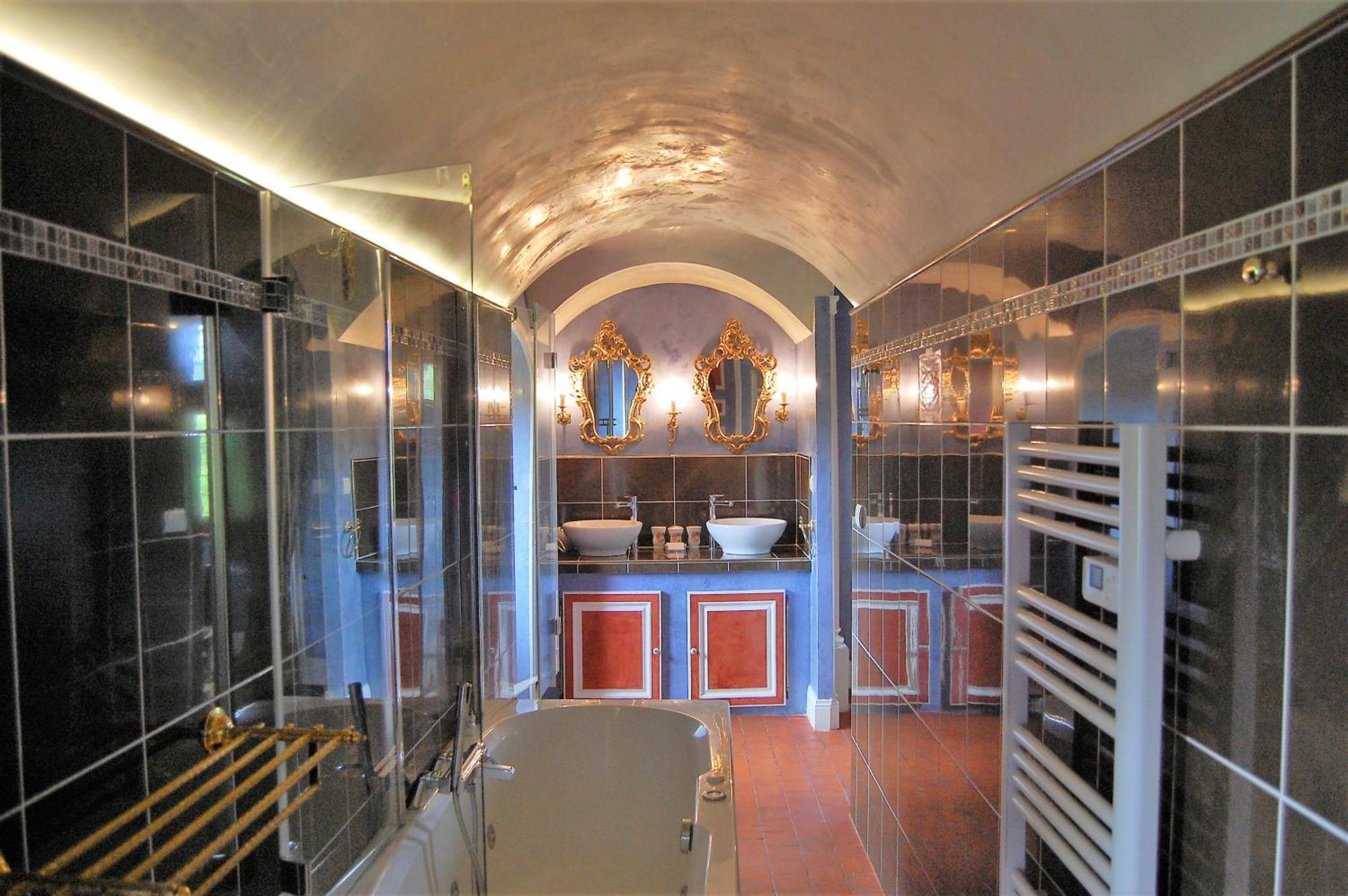 Chateau La Servayrie - Chambre D'Hotes Marcillac-Vallon Екстер'єр фото